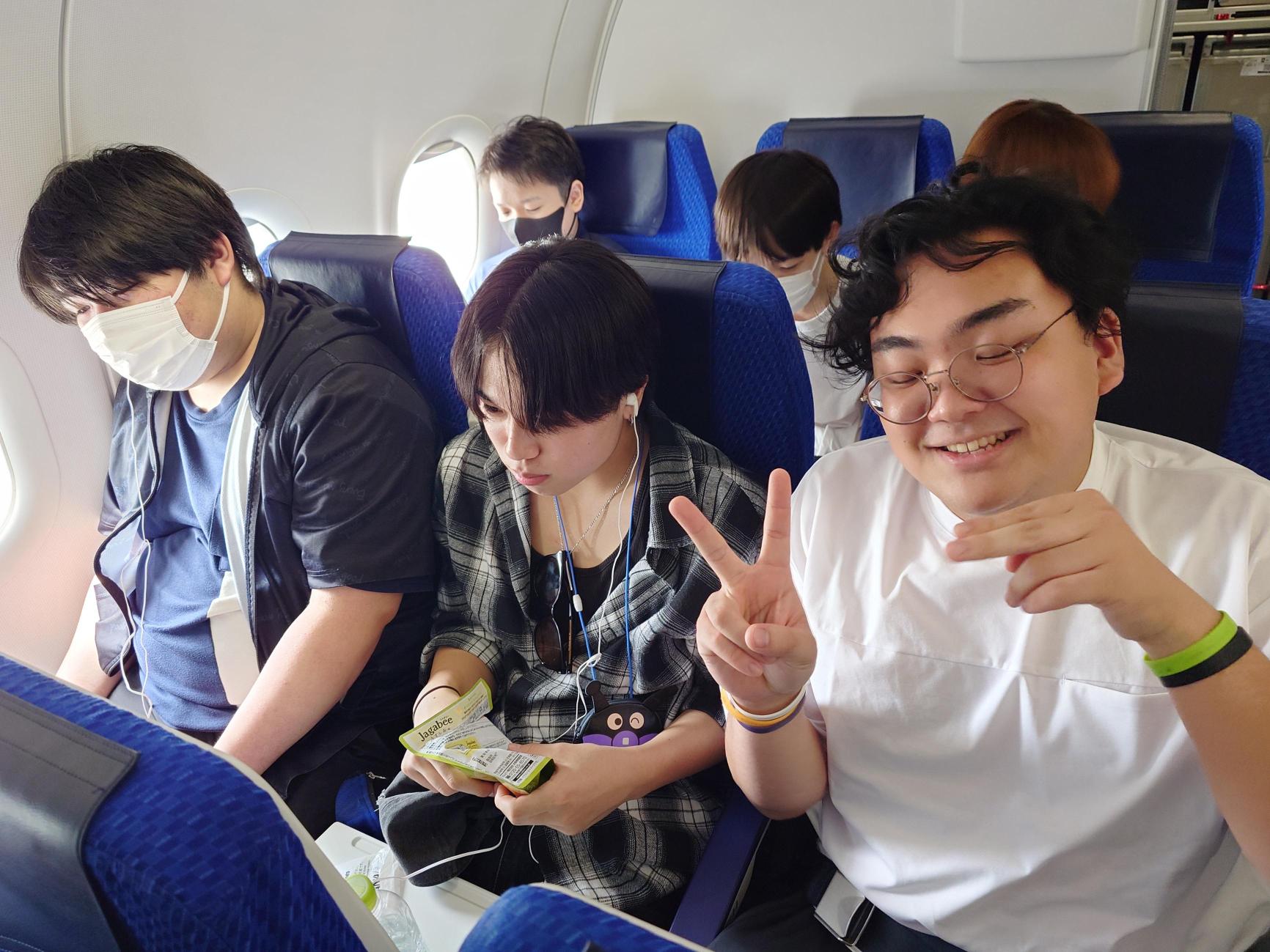 メディア (修学旅行飛行機①) (1)